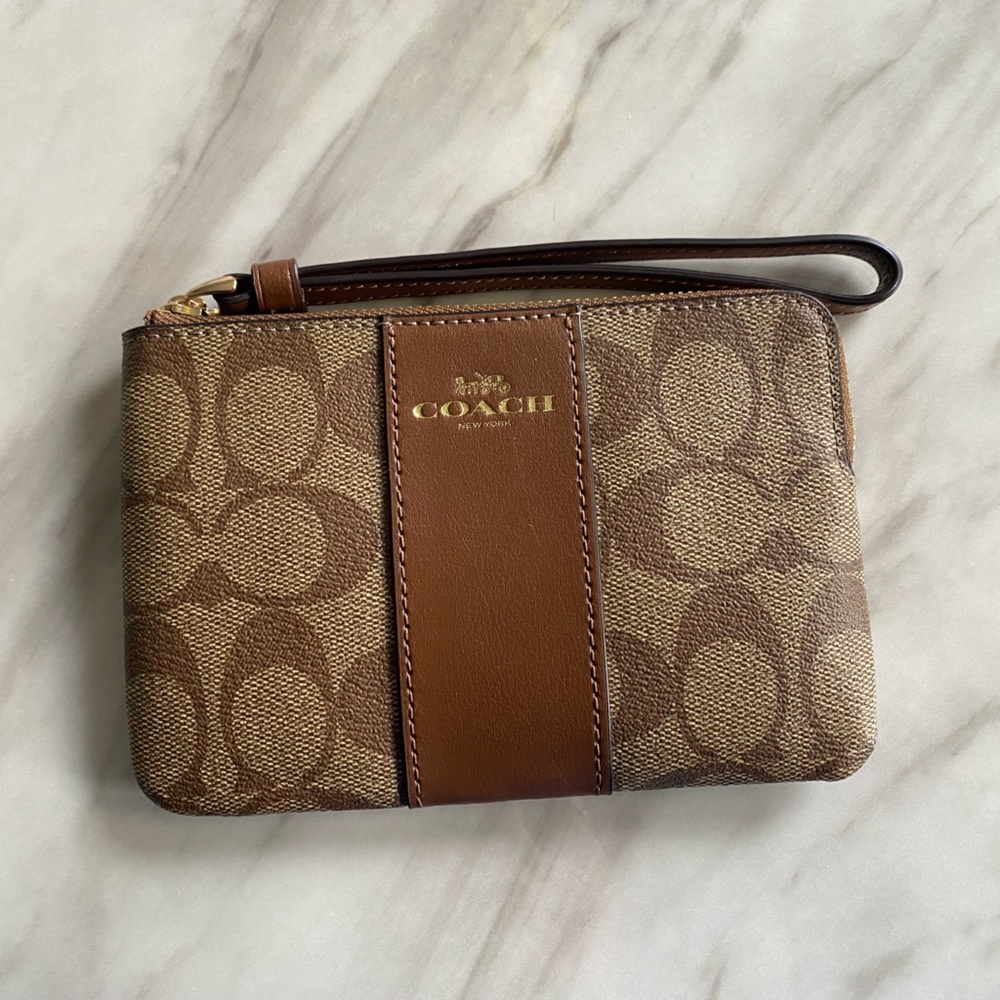 Coach Corner Zip Wristlet In Signature Canvas Wallet.